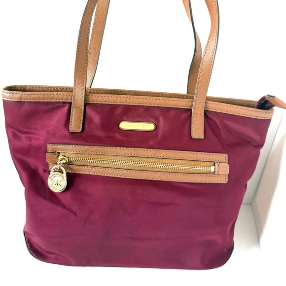 Michael Kors Cranberry Kempton Tote Bag - Picture 2 of 10